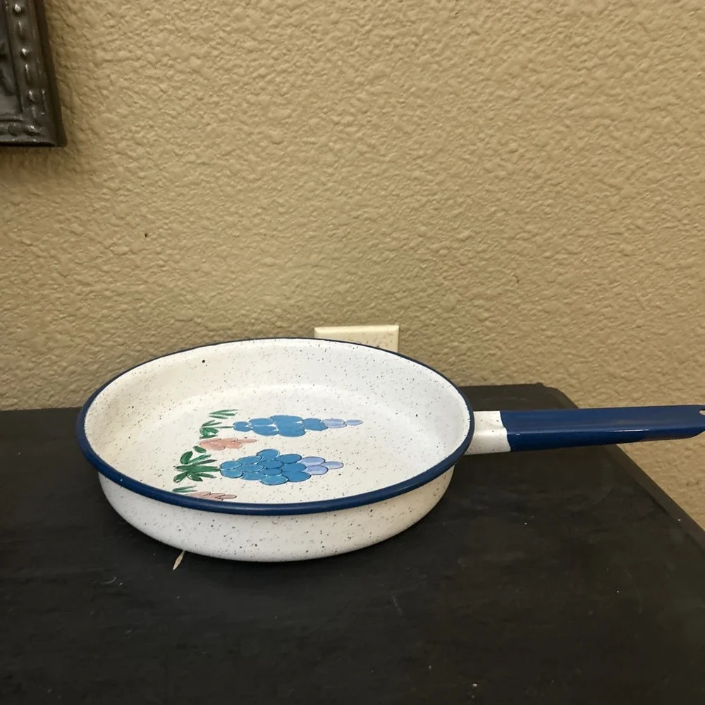 Hand Painted 9‎ In Enamel Pan Bluebonnets Texas Kitchen Decor Farmhouse Rustic